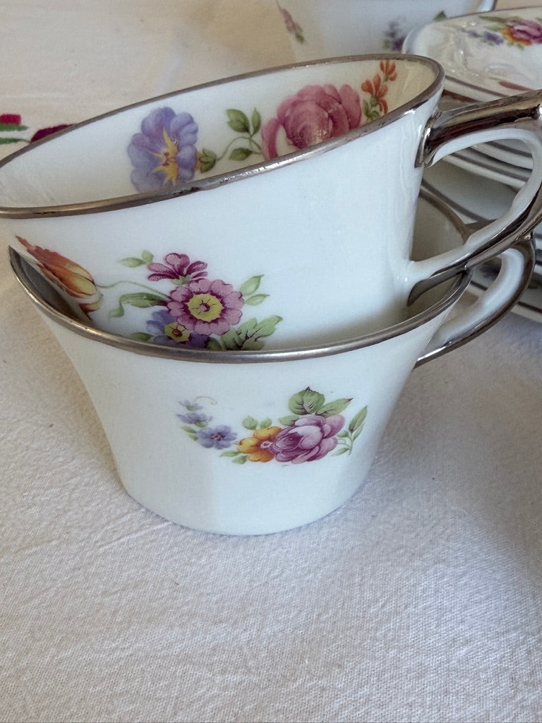 Compleet theeservies Reinastrid