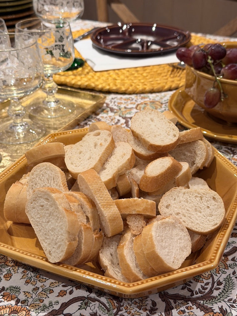 Handgemaakt Frans Octogonaal Bord - Maison Pichon Uzès