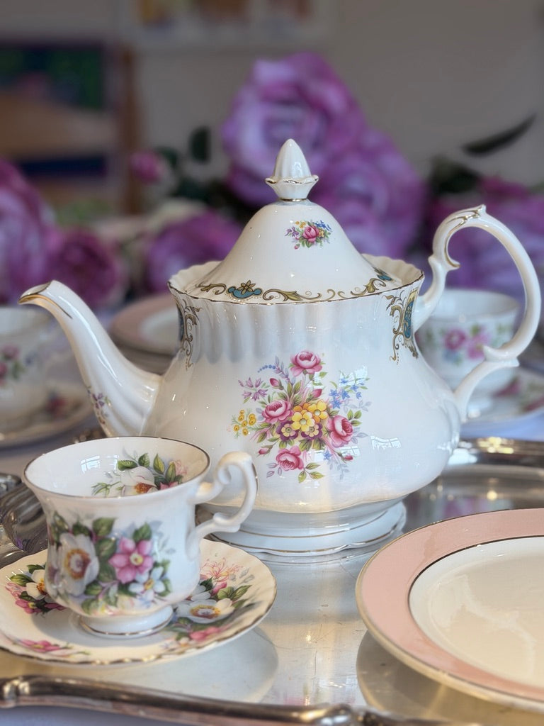 Prachtige Engelse High Tea Set – Royal Albert / Royal Ascot