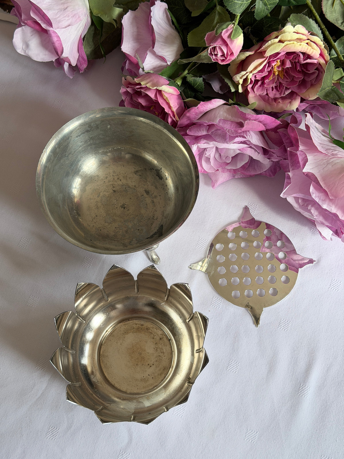 A unique vintage marriage: Pewter STIEFF centerpiece from the USA with a silverplate Lotus flowerfrog from Italy