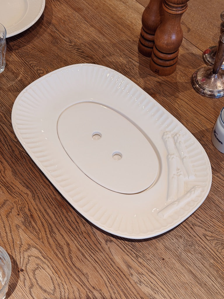 Witte klassieke aspergesschaal