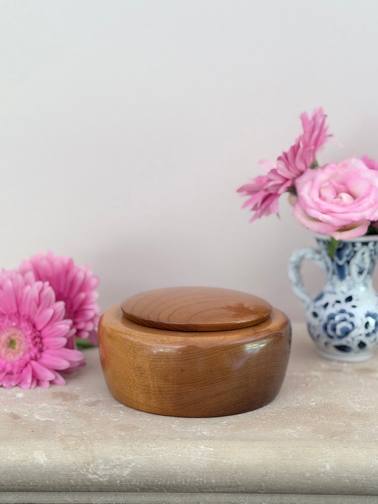 Handgedraaide Myrtlewood Pot met Deksel