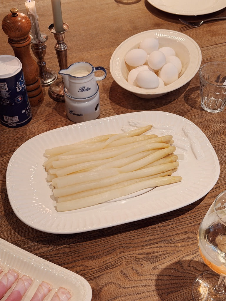 Witte klassieke aspergesschaal