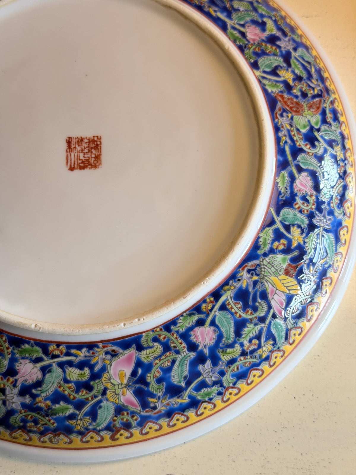 Prachtig Groot Chinees in "Famille Rose" stijl sierbord
