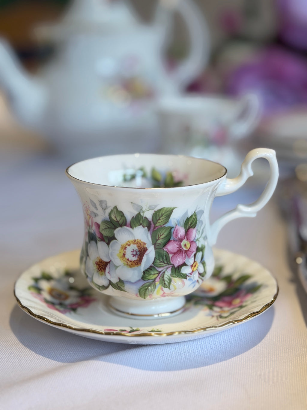 Prachtige Engelse High Tea Set – Royal Albert / Royal Ascot