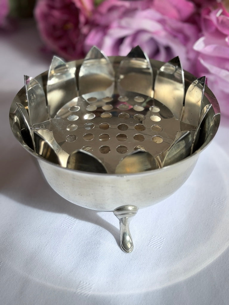 A unique vintage marriage: Pewter STIEFF centerpiece from the USA with a silverplate Lotus flowerfrog from Italy